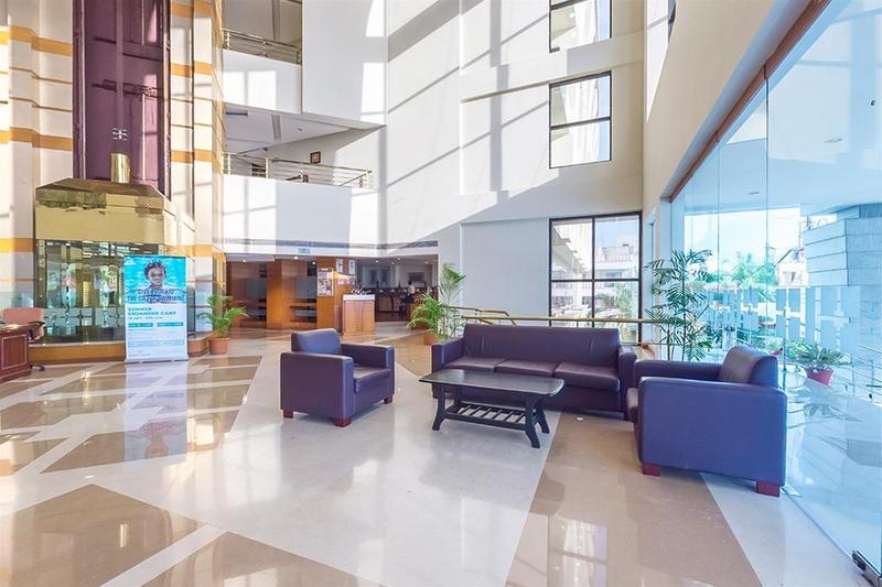 The Sunway Manor Hotel Пондичери Екстериор снимка